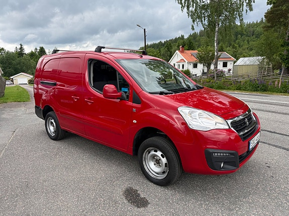 Peugeot Partner 3 of 5