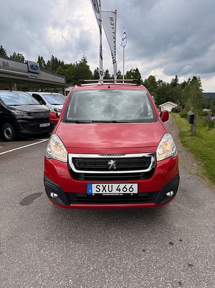 Peugeot Partner 2 of 5