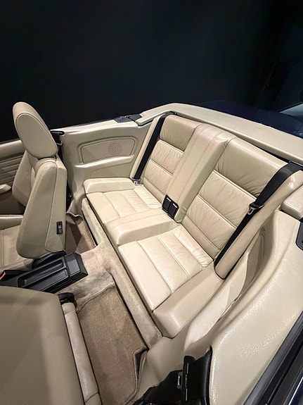BMW 325i 13 of 18