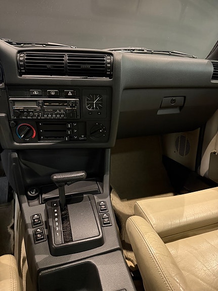 BMW 325i 16 of 18
