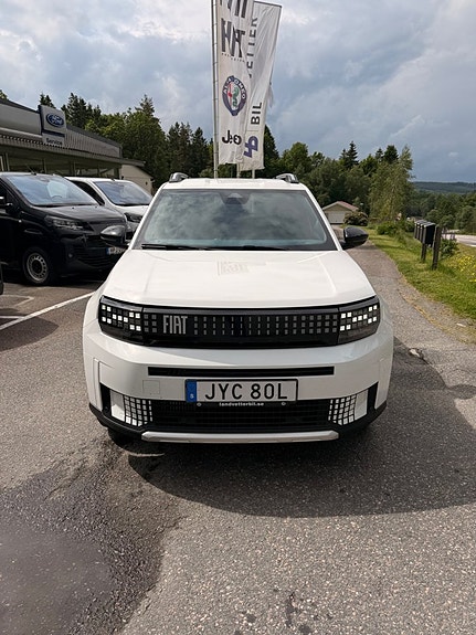 Fiat Grande Panda E 2 of 5