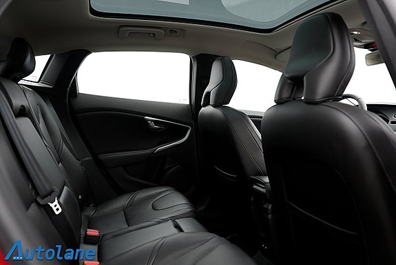 Volvo V40 15 of 30