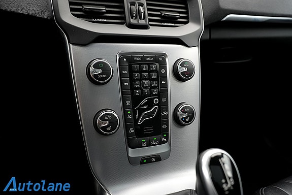 Volvo V40 25 of 30