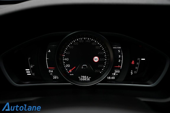 Volvo V40 19 of 30