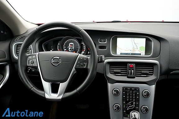 Volvo V40 11 of 30