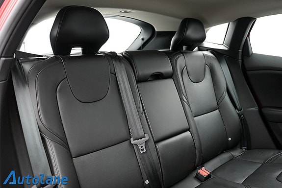 Volvo V40 16 of 30