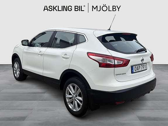 Nissan Qashqai 2 of 5