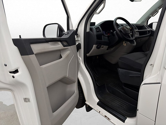 Volkswagen Transporter 15 of 30