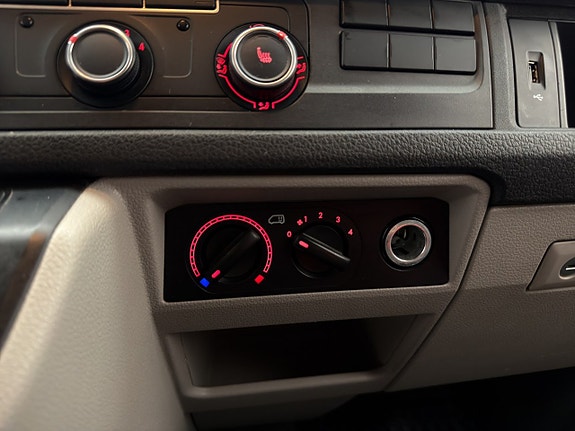 Volkswagen Transporter 23 of 30