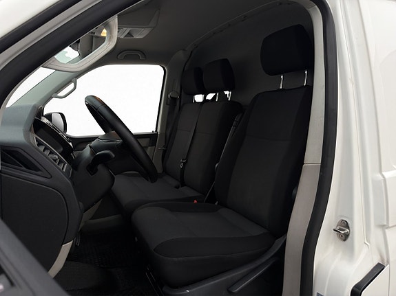 Volkswagen Transporter 27 of 30
