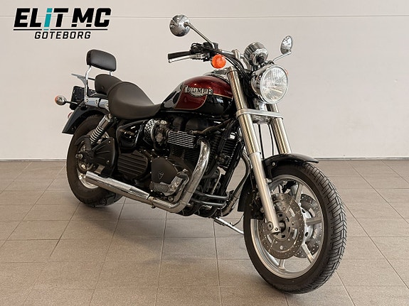 Triumph Speedmaster 900