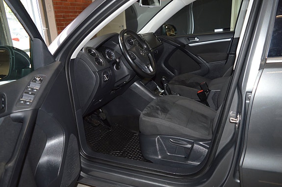 Volkswagen Tiguan 16 of 21