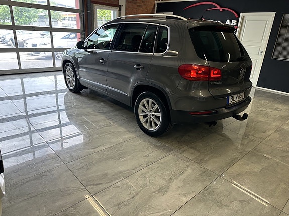 Volkswagen Tiguan 4 of 21