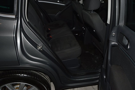 Volkswagen Tiguan 18 of 21