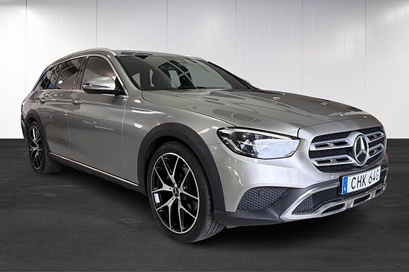 Mercedes-Benz E220 d 2 of 5