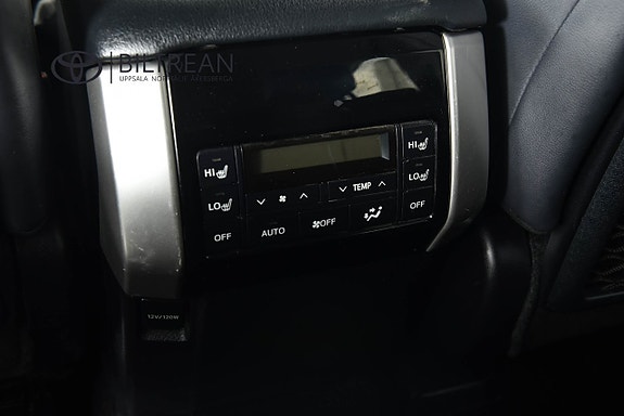 Toyota Land Cruiser 9 of 20