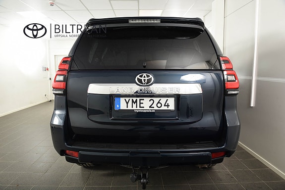 Toyota Land Cruiser 4 of 20