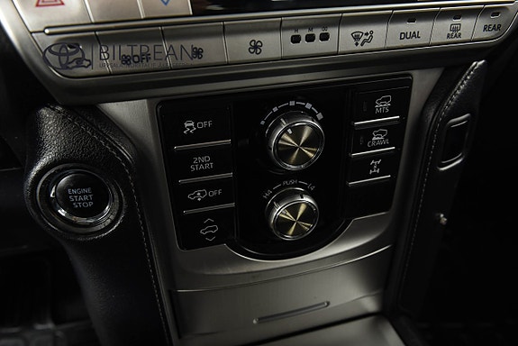 Toyota Land Cruiser 14 of 20