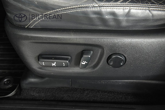 Toyota Land Cruiser 12 of 20
