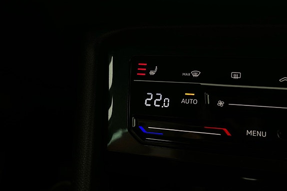 Volkswagen Tiguan 16 of 23