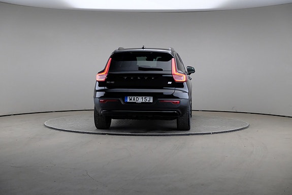 Volvo XC40 5 of 25