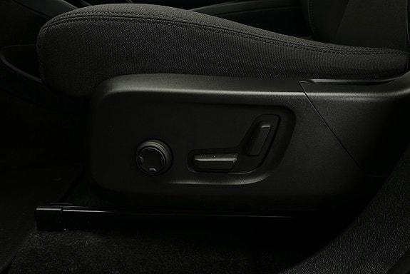 Volvo XC40 16 of 25