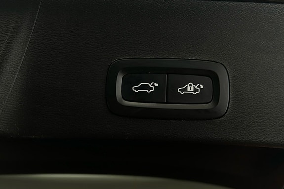 Volvo XC40 15 of 25