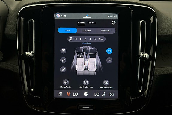 Volvo XC40 19 of 25