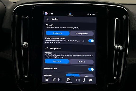 Volvo XC40 21 of 25