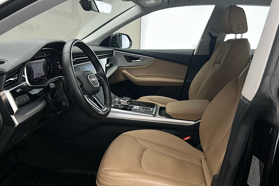 Audi Q8 10 of 27