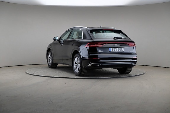 Audi Q8 2 of 27