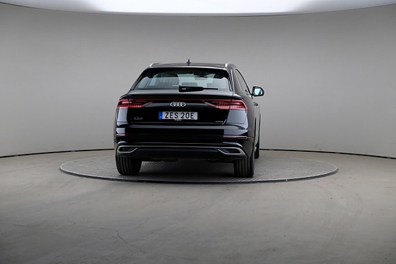 Audi Q8 5 of 27