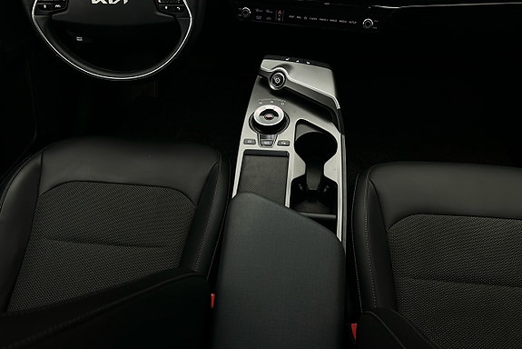 Kia EV6 9 of 24