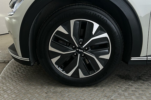Kia EV6 12 of 24