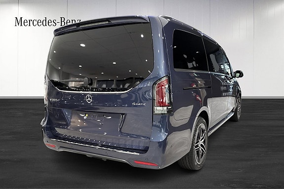 Mercedes-Benz V300 d 4 of 5