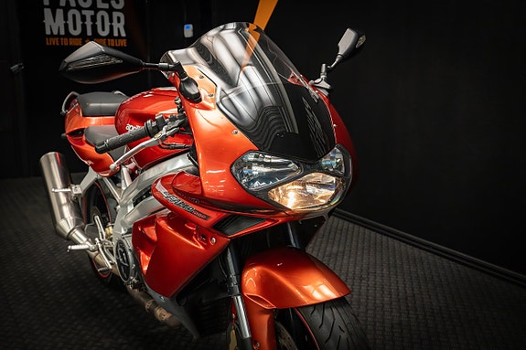 Aprilia SL1000 Falco 4 of 15