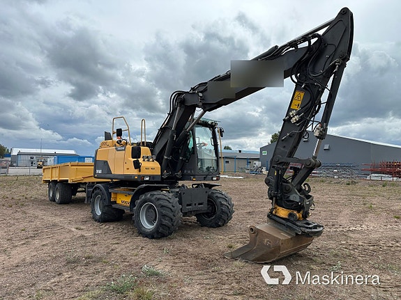 Hjulgrävare Volvo EW160D med tippvagn & redskap
