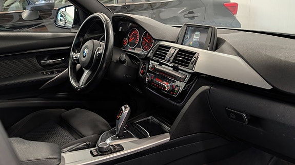 BMW 318d 16 of 25