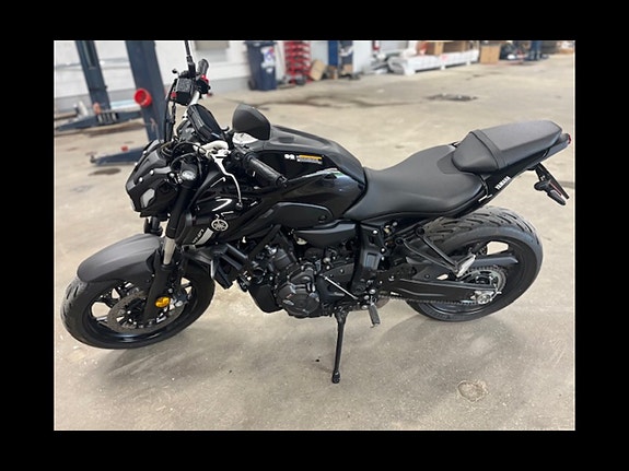 Yamaha MT-07 6 of 9
