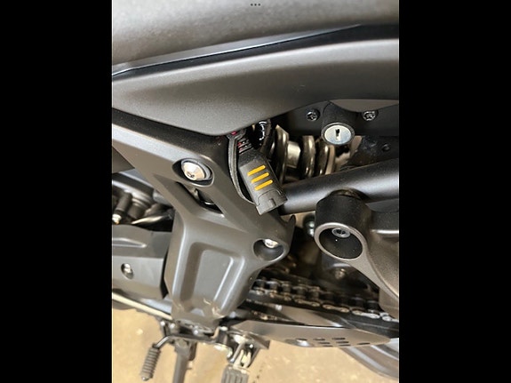 Yamaha MT-07 7 of 9