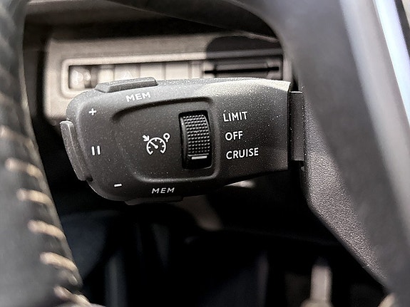 Peugeot 5008 9 of 18