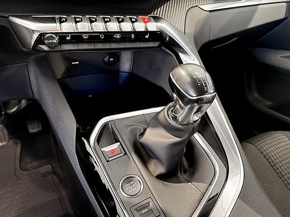 Peugeot 5008 13 of 18