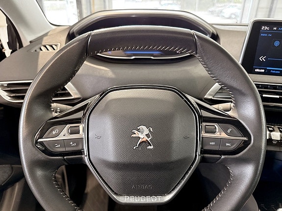 Peugeot 5008 7 of 18