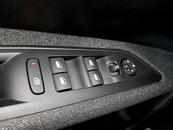 Peugeot 5008 8 of 18