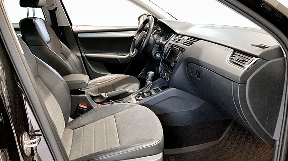 Skoda Octavia 3 of 5