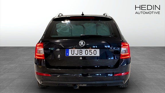 Skoda Octavia 7 of 15