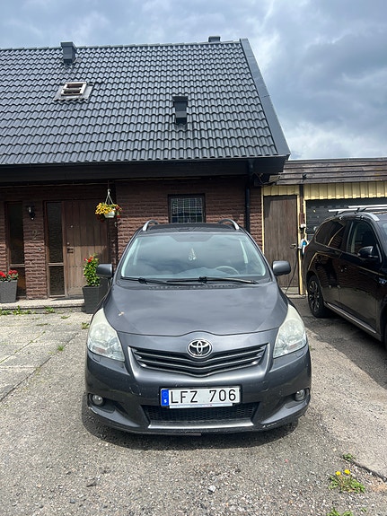 Toyota Verso 4 of 5