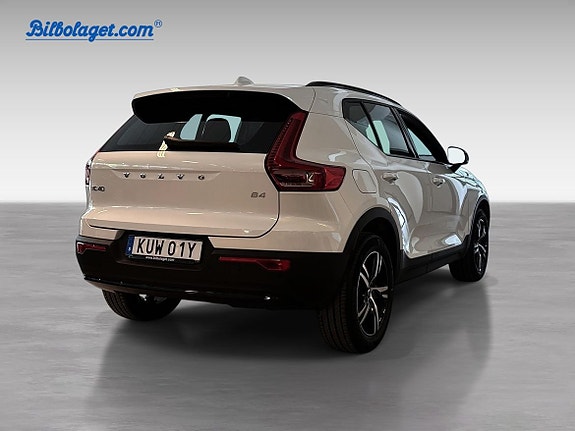 Volvo XC40 6 of 17