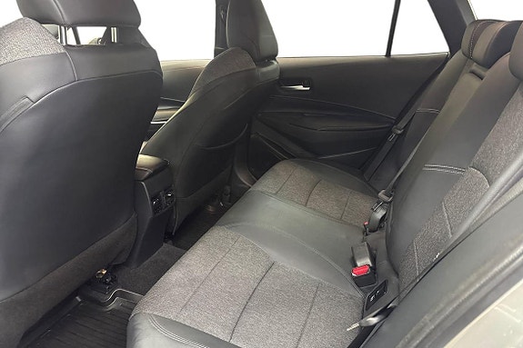 Toyota Corolla 13 of 21