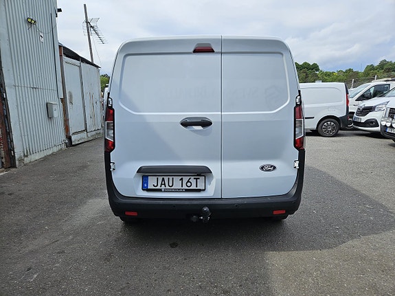 Ford Transit Courier 8 of 25
